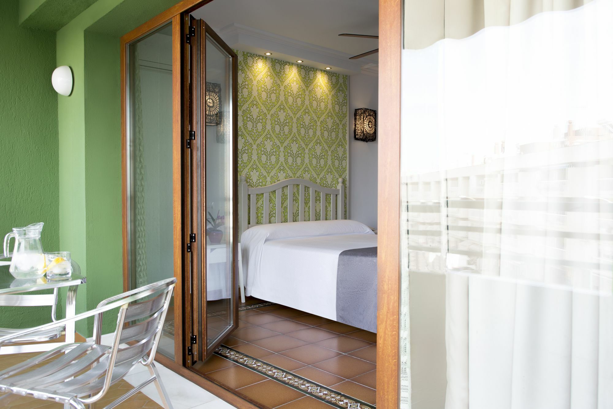Hostal Alhambra - Adults Only Nerja Kültér fotó