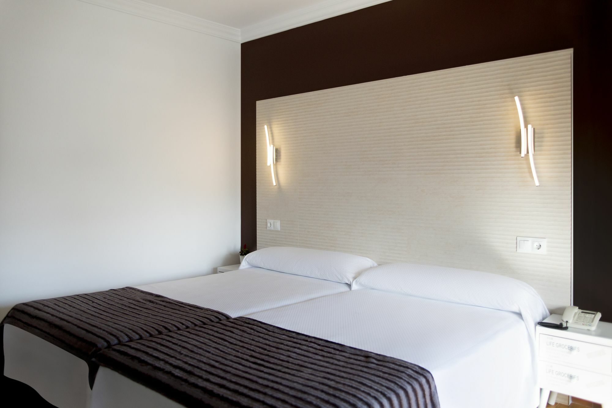 Hostal Alhambra - Adults Only Nerja Kültér fotó